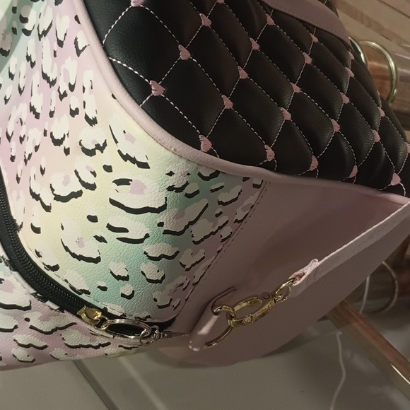 Betsey Johnson Travel Or Carry-on Bag - Picture 2 of 13